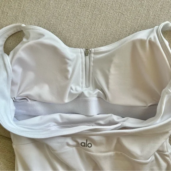 ALO Yoga Alosoft courtside tennis dress with half zip - Picture 7 of 8